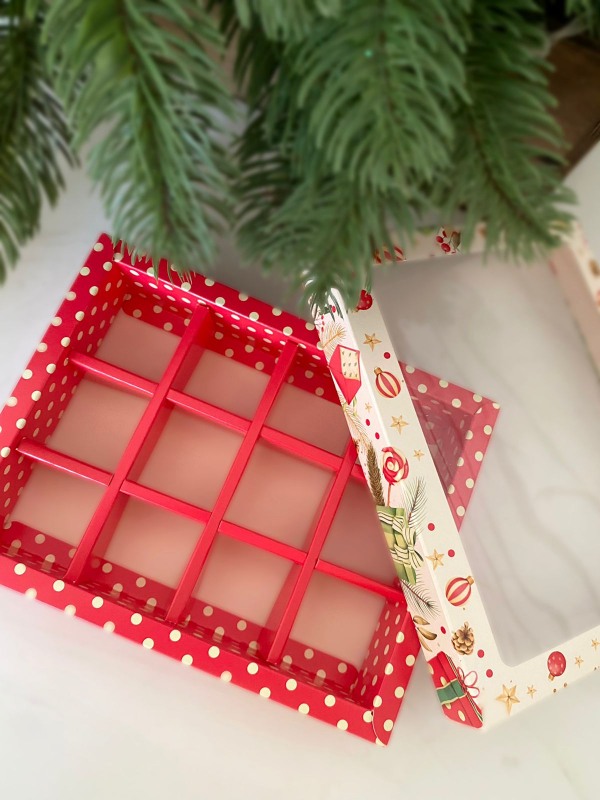 Коробка для 12 конфет с окном, "Новогодний подарок", 190*150*36мм, шт