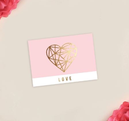 Открытка-Комплимент "Love" золотое сердце, розовый фон 8*6 см